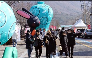 '겨울 첫 개최' 강진청자축제 시작…오묘한 비색에 탄성