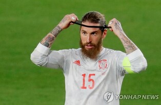 '무적함대' 전성기 이끈 수비수 라모스, 스페인 대표팀 은퇴