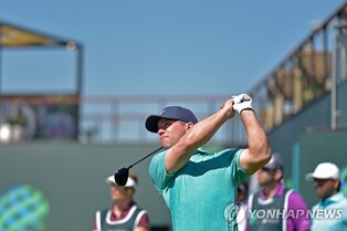 LIV 골프, 멕시코서 새 시즌 개막…첫날 선두 케이시·코크랙