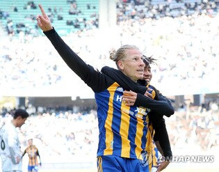 Defending champs Ulsan rally past Jeonbuk to kick off K League 1 season