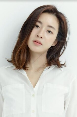 Actress Kang So-ra from 'Strangers Again' "I wanted the audience to fill the rest"