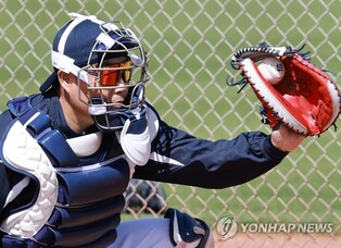 Nat'l team catchers believe pitchers will come around for WBC