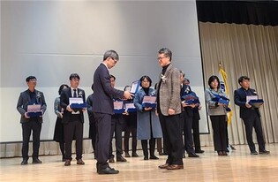 [문화소식] 한국학중앙연구원 한국학도서관, '한국도서관상' 단체상