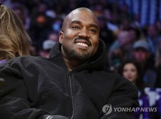 아디다스, '유대인 혐오' 카녜이 협업제품 6천억대 재고로 골치