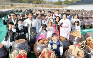 순창군 "가족과 함께 전통 장류 담그기 체험하세요"