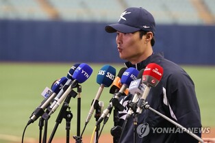 Gold Glove finalist 'comfortable' next to Gold Glove winner for S. Korean WBC team