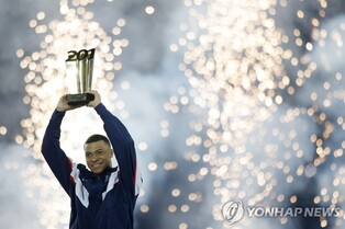 음바페, 카바니 넘었다…PSG 역대 최다 201호골 폭발