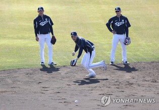 (WBC) S. Korea manager mulling plan B for infield