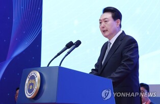 Yoon's approval rating rises to 42.9 pct: poll