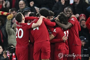 리버풀, 맨유 7-0 완파…128년 만에 맞대결 최다골 차 승리