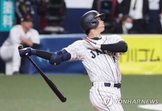 [WBC] 오타니, 연타석 3점포 폭발…일본대표팀, 한신 대파