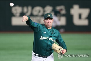 (WBC) Ex-KBO pitcher for Australia fan of S. Korean big leaguer Kim Ha-seong