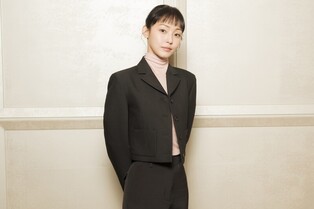 'Soulmate' Jeon So-nee "Depicts relationships that cannot be defined into any words."