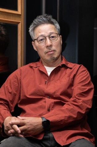 천명관 '고래', 영국 부커상 후보 올라…정보라에 이은 쾌거