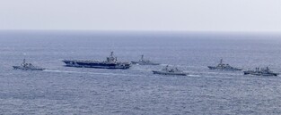 (4th LD) N. Korea fires 2 SRBMs toward East Sea; U.S. aircraft carrier due in S. Korea for joint training