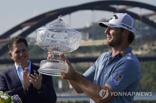 PGA '마지막 매치킹'은 번스…셰플러·영 차례로 제압(종합2보)