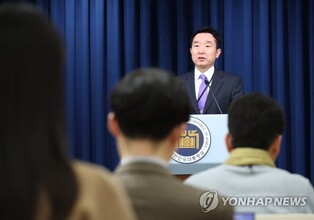 Yoon calls for gathering opinions on bill requiring gov't purchase of excess rice