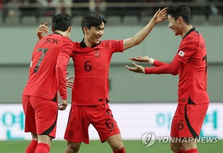 (LEAD) S. Korea fall to Uruguay in World Cup rematch