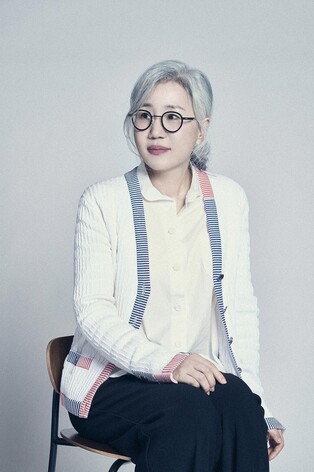 '더 글로리' 김은숙 "동은아, 뚜벅뚜벅 여기까지 와줘서 고마워"