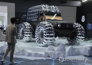 [서울모빌리티쇼] 벤츠가 몽클레르 패딩을 입었다…아시아 첫 공개