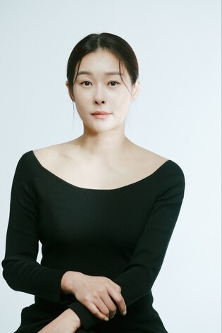 S.Korean actor Park Yong-gi's debut movie as director to feature actress Hyun Young
