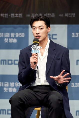 Woo Do-hwan returns as ‘Joseon Lawyer’..."As an actor, I can express more of my feelings now"
