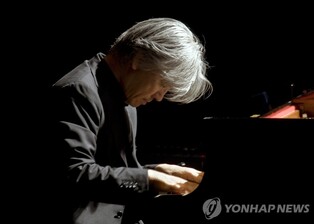 "나의 영감이자 휴식처"…국내 연예계, 사카모토 류이치 추모