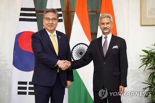S. Korea, India agree to bolster ties in FM talks