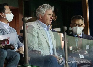 '옛 제자' 지지한 히딩크 "램퍼드, 다음 시즌도 첼시 이끌어야"