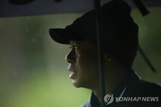 우즈, 발바닥 통증으로 마스터스 골프 출전 사상 첫 기권(종합2보)