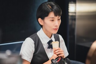 Actor Kim Seo-hyung portrays complicated emotions in crime drama 'Pale Moon'