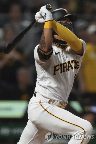 (LEAD) Pirates' Bae Ji-hwan, Choi Ji-man become 1st Korean teammates to homer in same MLB game