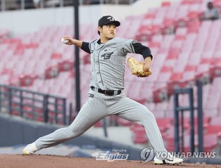 Teenager sets KBO velocity record for S. Korean pitchers