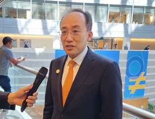 (LEAD) S. Korea's finance minister rules out extra budget