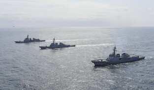 (LEAD) S. Korea, U.S., Japan hold missile defense drills in East Sea amid N. Korean threats
