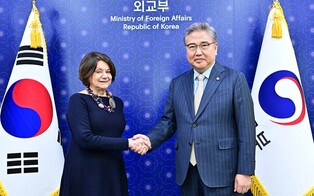 Seoul FM stresses efforts to protect rules-based int'l order in meeting with U.N. political affairs chief
