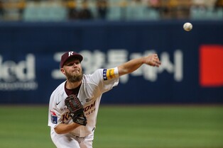 Top KBO pitchers getting swept up in 'sweeper' talk
