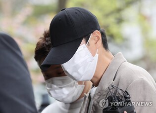 Shinhwa's Shin Hye-sung gets suspended prison term for refusing breathalyzer test