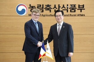 S. Korea, France discuss cooperation in agriculture field, food security