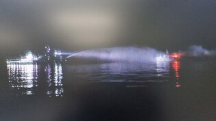 (LEAD) Russian fishing boat catches fire off Ulsan, 4 missing