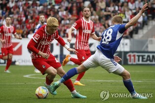 정우영, 후반 교체 출전…프라이부르크, 샬케에 4-0 완승