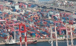 S. Korea's Q1 exports sink 12.6 pct on weak chip demand