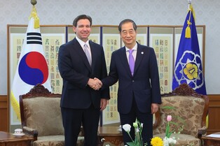 PM Han meets with visiting Florida Gov. DeSantis