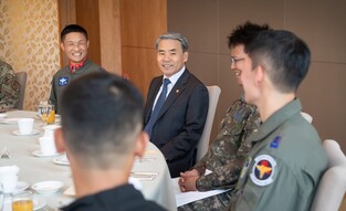 Defense minister lauds troops of Sudan evacuation mission