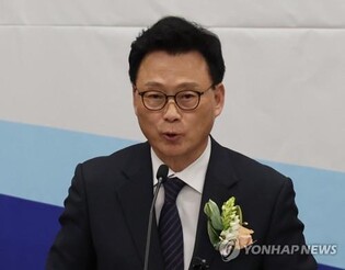 Rep. Park Kwang-on elected new floor leader of main opposition party