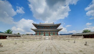 Gucci to hold fashion show at Seoul royal palace next month
