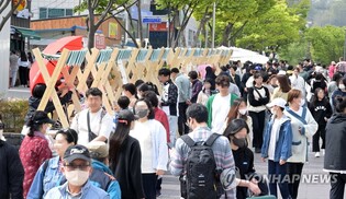 강릉 관광명소 '월화거리' 야시장 개장…"야간 대표 명소로"