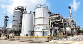 (LEAD) SK Innovation Q1 profit drops 77 pct; paints rosy picture for battery biz
