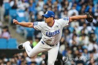 Veteran reliever gets groove back in 1st career start