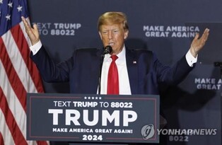 트럼프, 英방송 출연해 대관식 불참 바이든 비난…"나라면 간다"